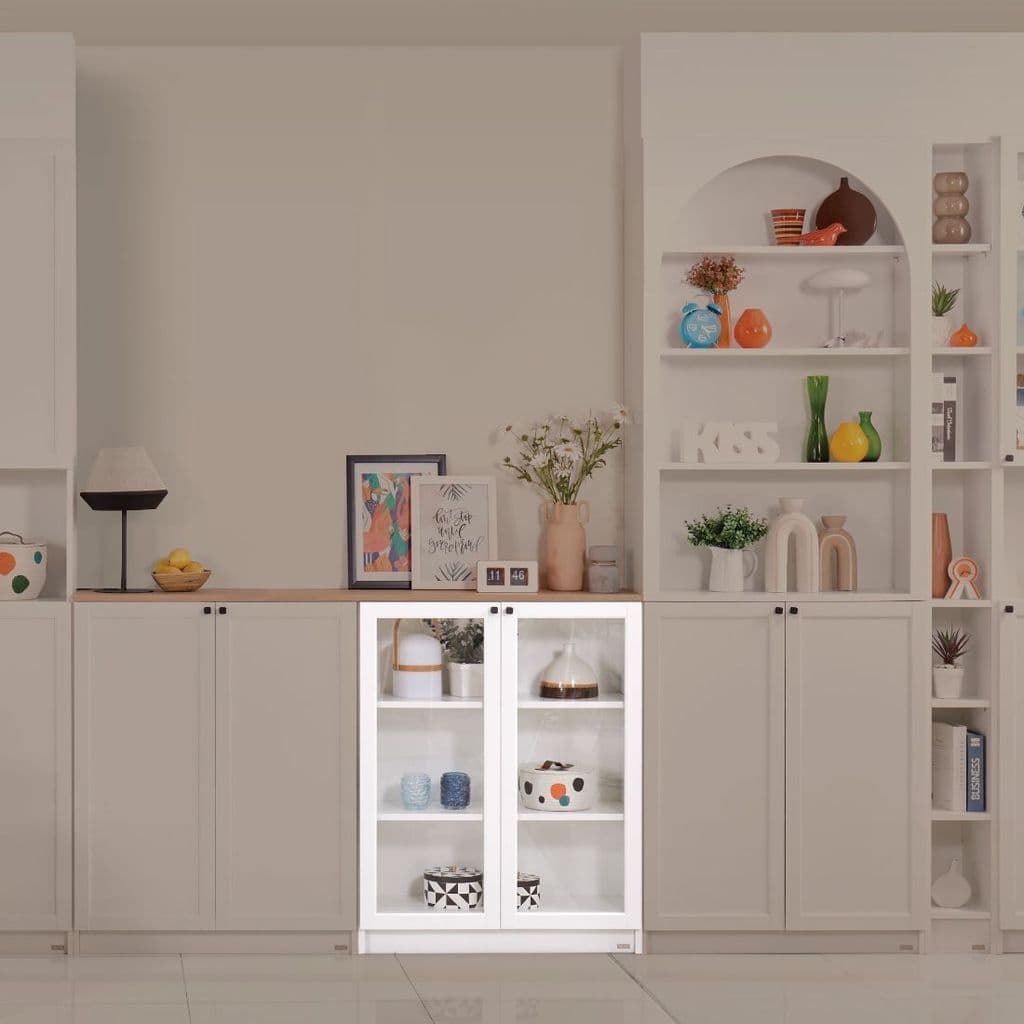 SB Design Square ตู้เก็บของ ขนาด 80 ซม. รุ่น Trixx (หน้าบานกระจก) สีขาว (80x30x100 ซม.) แบรนด์ SB FURNITURE