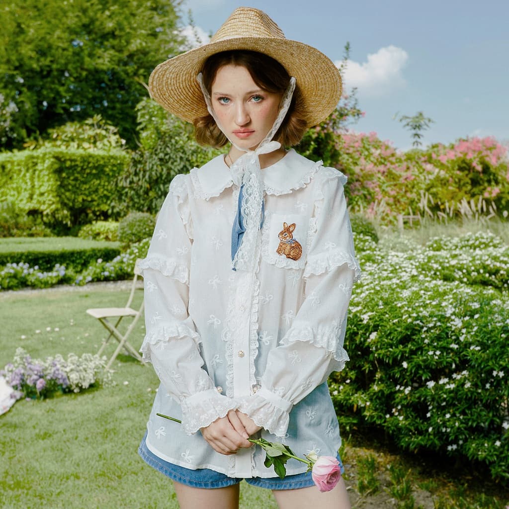 [พร้อมจัดส่ง]BUNNY LACE OVERSIZED SHIRT