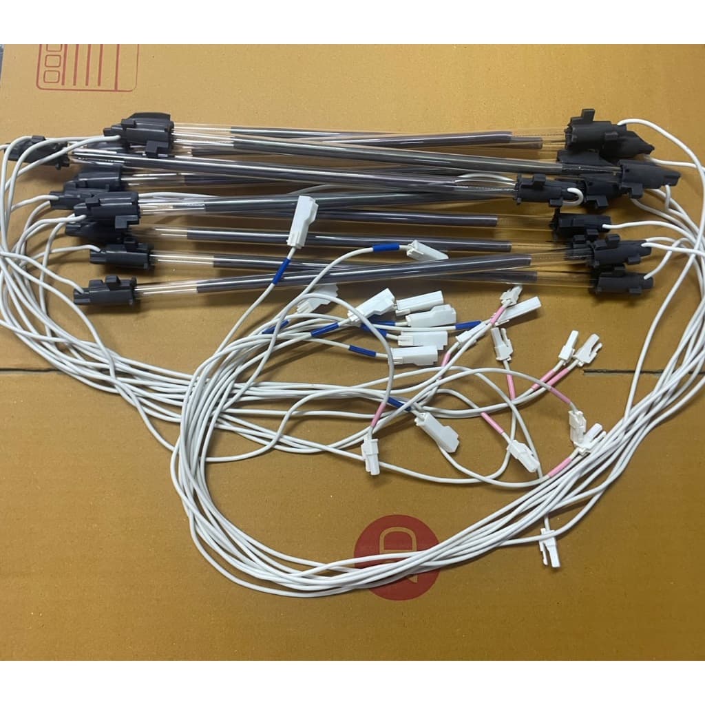 901154 ฮีตเตอร์ตู้เย็น  ยาว 14 นิ้ว 220V  พร้อมแจ็คเสียบ ทนต่อการใช้งาน