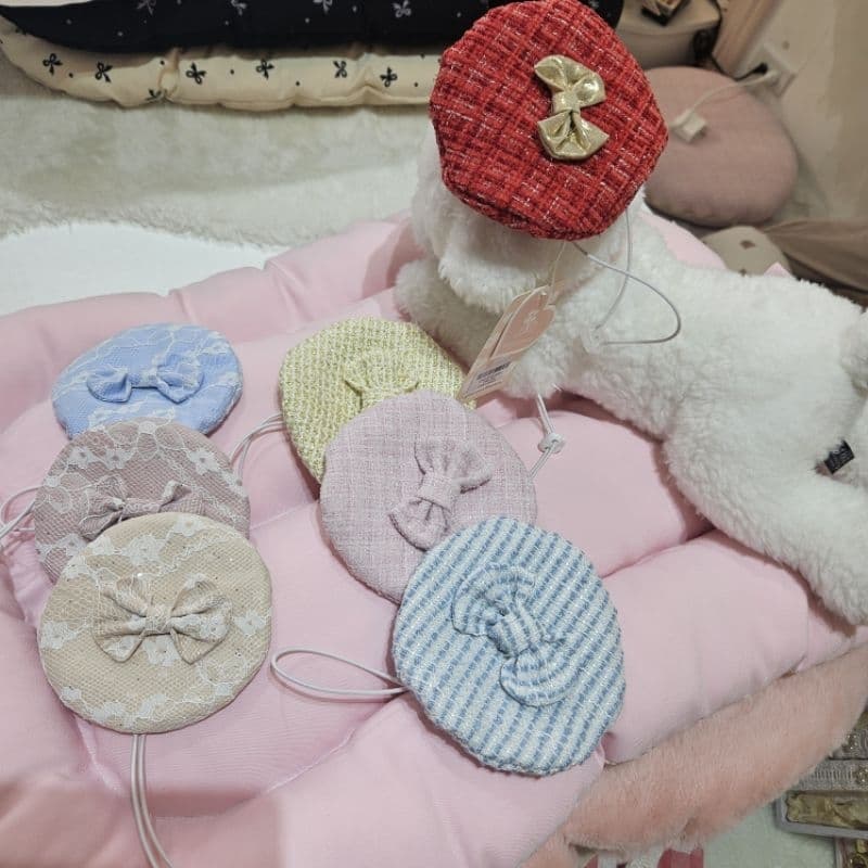 Baret Dog Hat - Tweet Collection